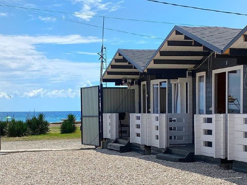 "АЛМА" домики на берегу