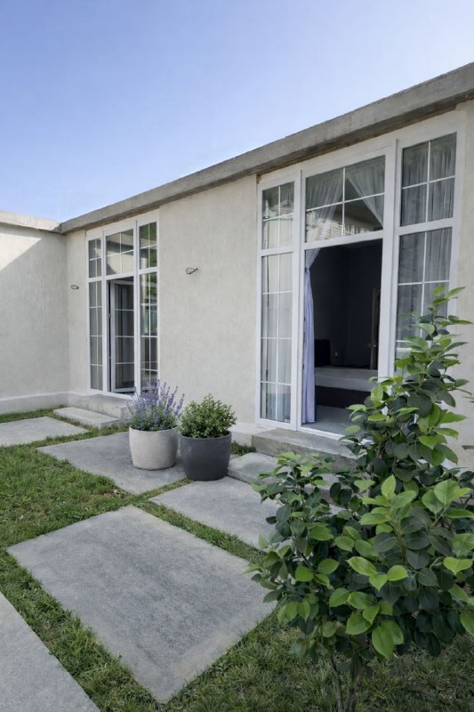 "АМОР" апартаменты с кухней и бассейном