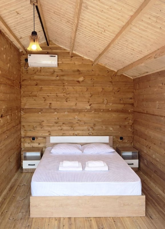 "АМОР" домики в центре Гагры