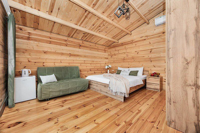 "ЛАЙМ" мини-отель с бассейном у заповедника