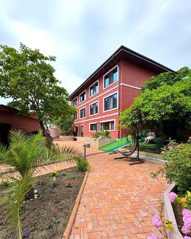 "ЛАЗУРНЫЙ БЕРЕГ" бутик-отель с питанием