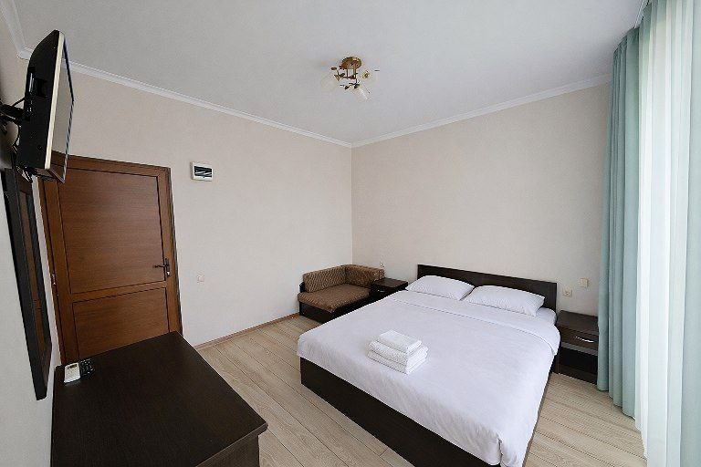 "МЕЛОДИ" эко-отель, деревянные домики