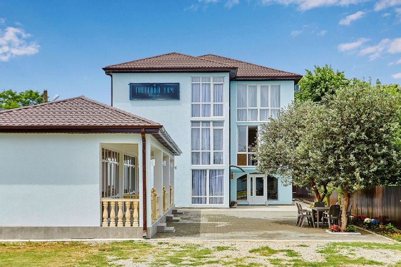 "ВОСХОДЯЩАЯ ЗВЕЗДА" отель с бассейном